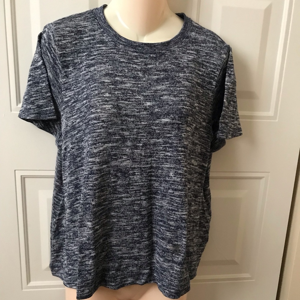Blue And White Light Knit Shirt